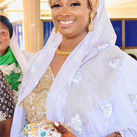 Meet your Posher, Toya - Picture 2 of 5